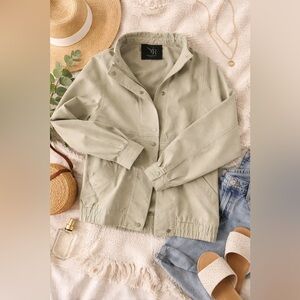 YR Light Sage Green Utility Jacket Size Medium Snap Front Lightweight Casual